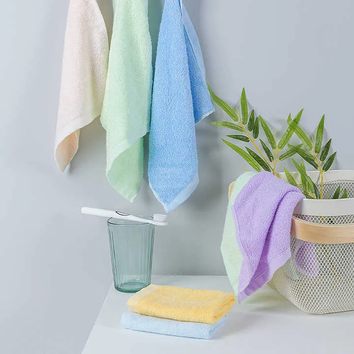 منشفة أطفال من خشب الموسلين منشفة أطفال . Muslin Baby Towel 100% Organic Bamboo Baby Towel