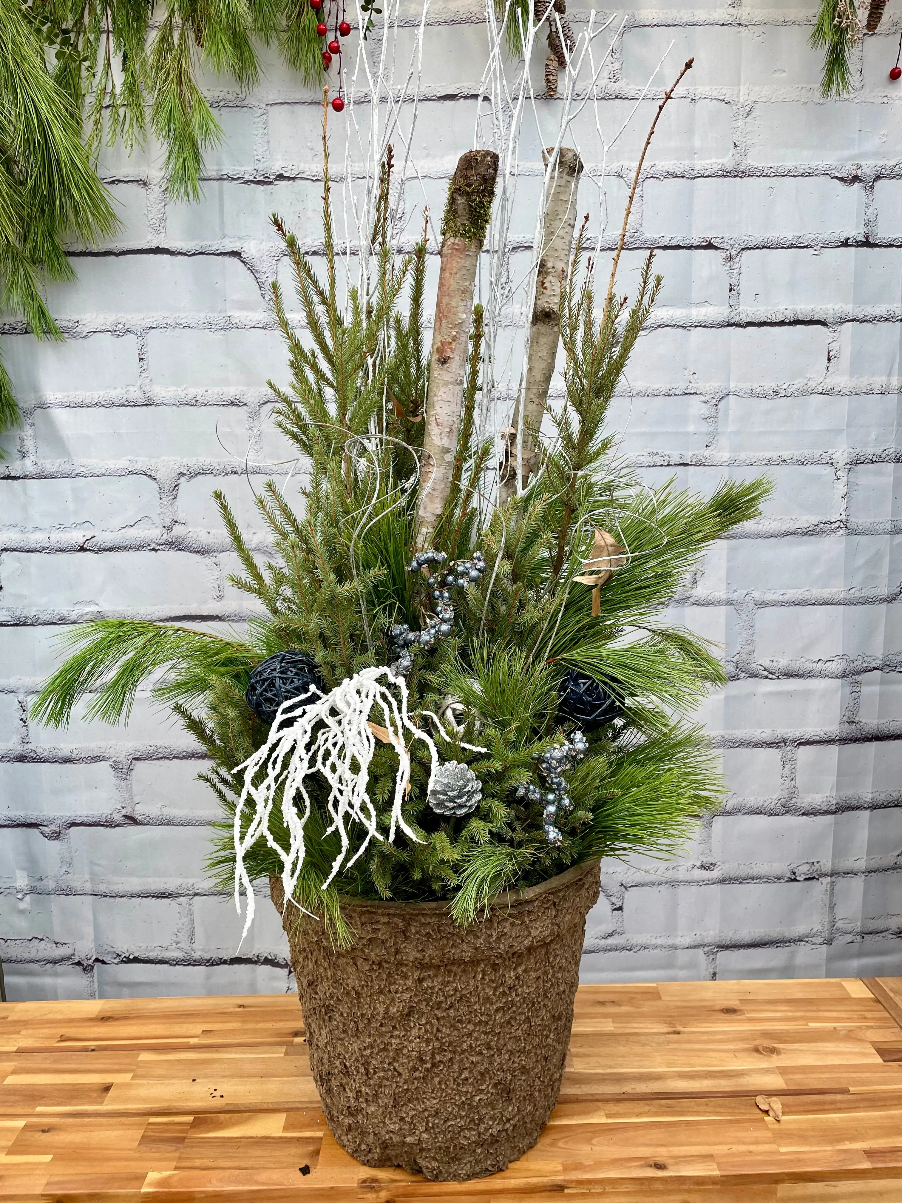 15" spruce top pot - winter wonderland