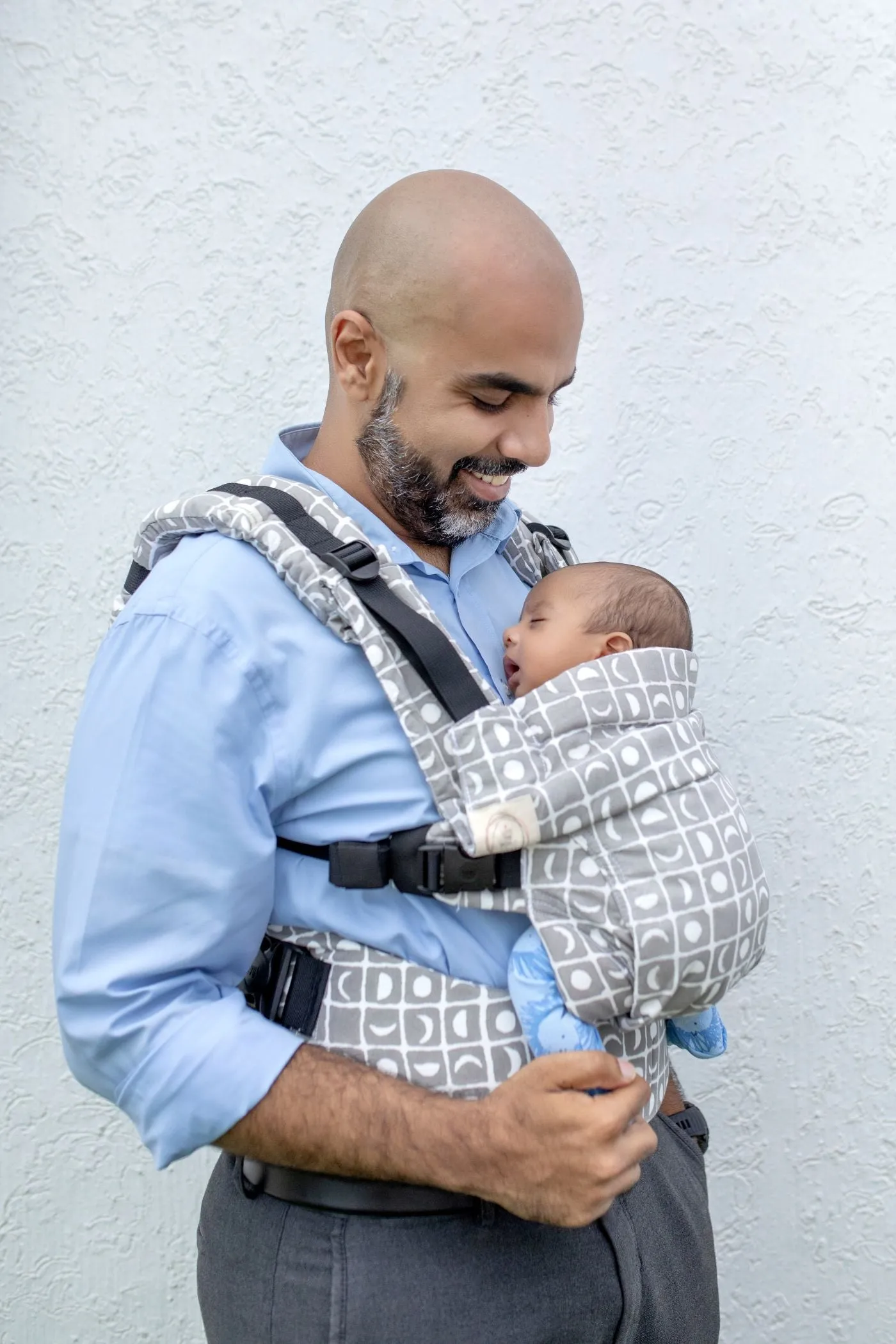 Aseema Baby Carrier | 0-4y | Grey Moon Chase Print