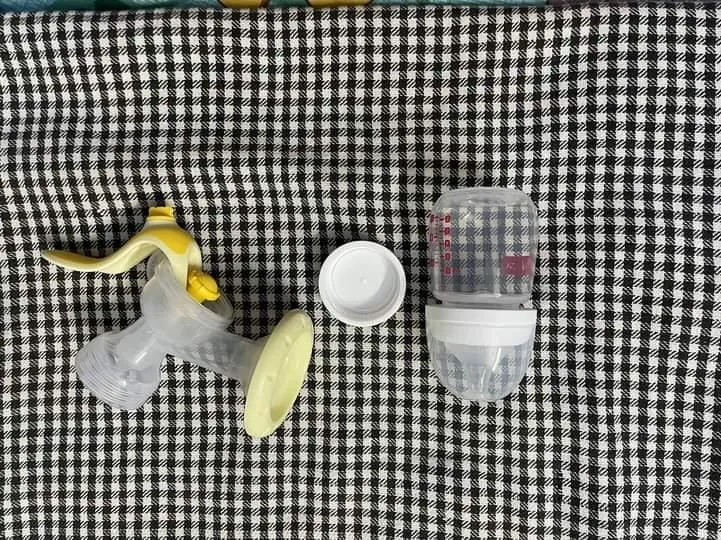 BABYHUG Manual Breast Pump with Adjustable Suction Power and Dual Mode